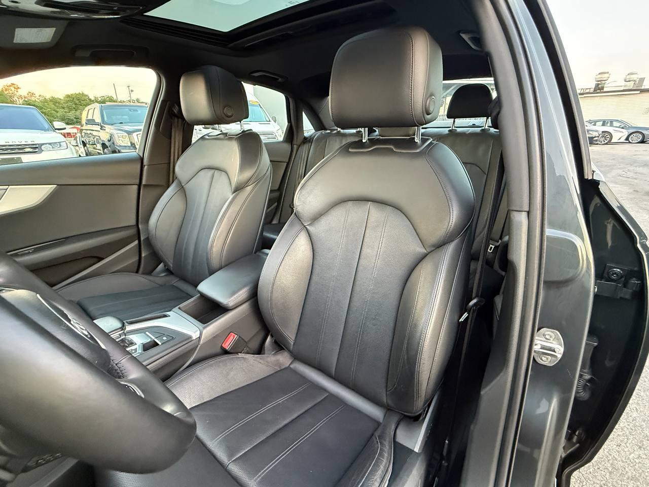Audi A4 2.0T Prestige quattro Sedan 2017