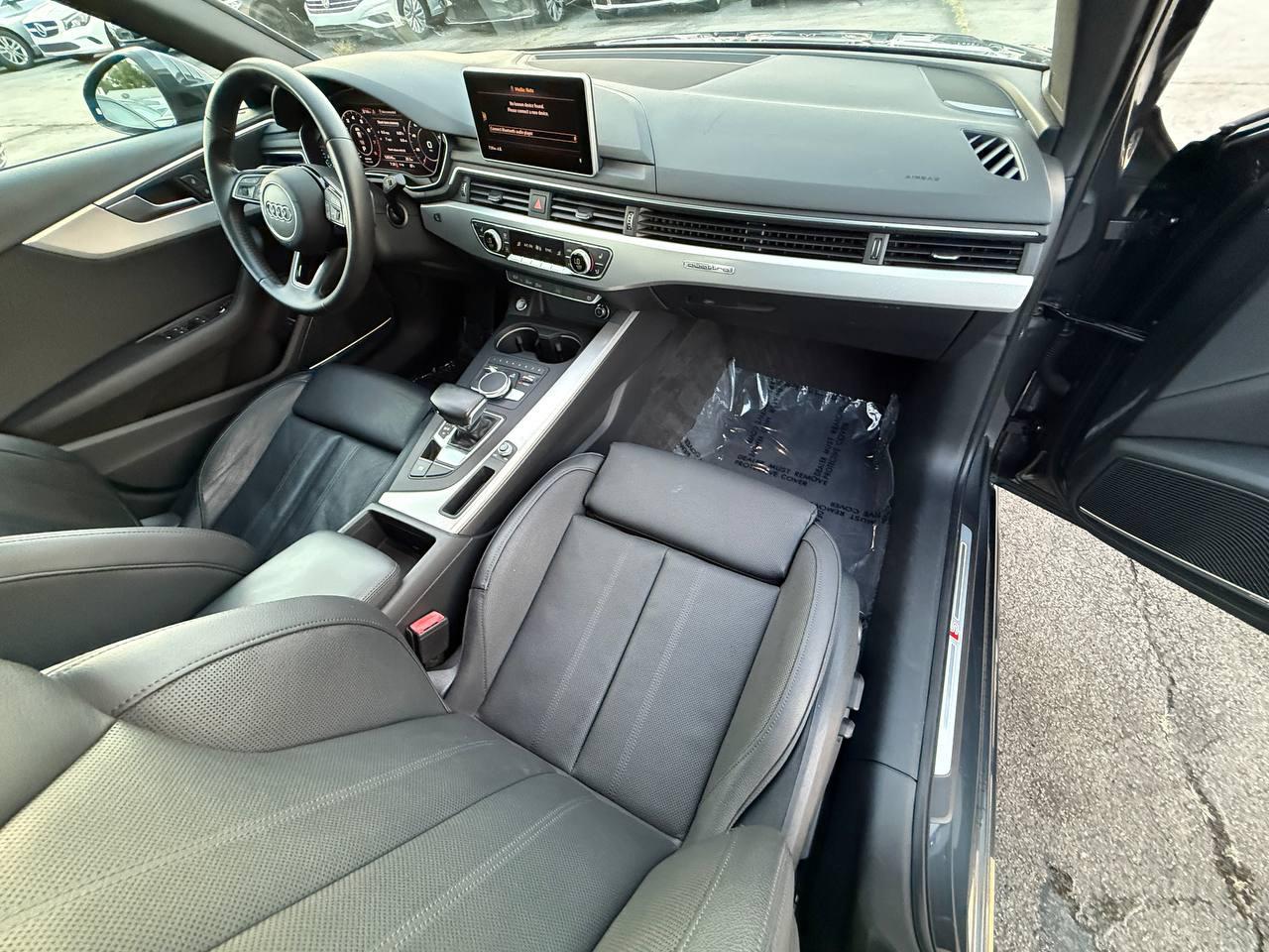 Audi A4 2.0T Prestige quattro Sedan 2017