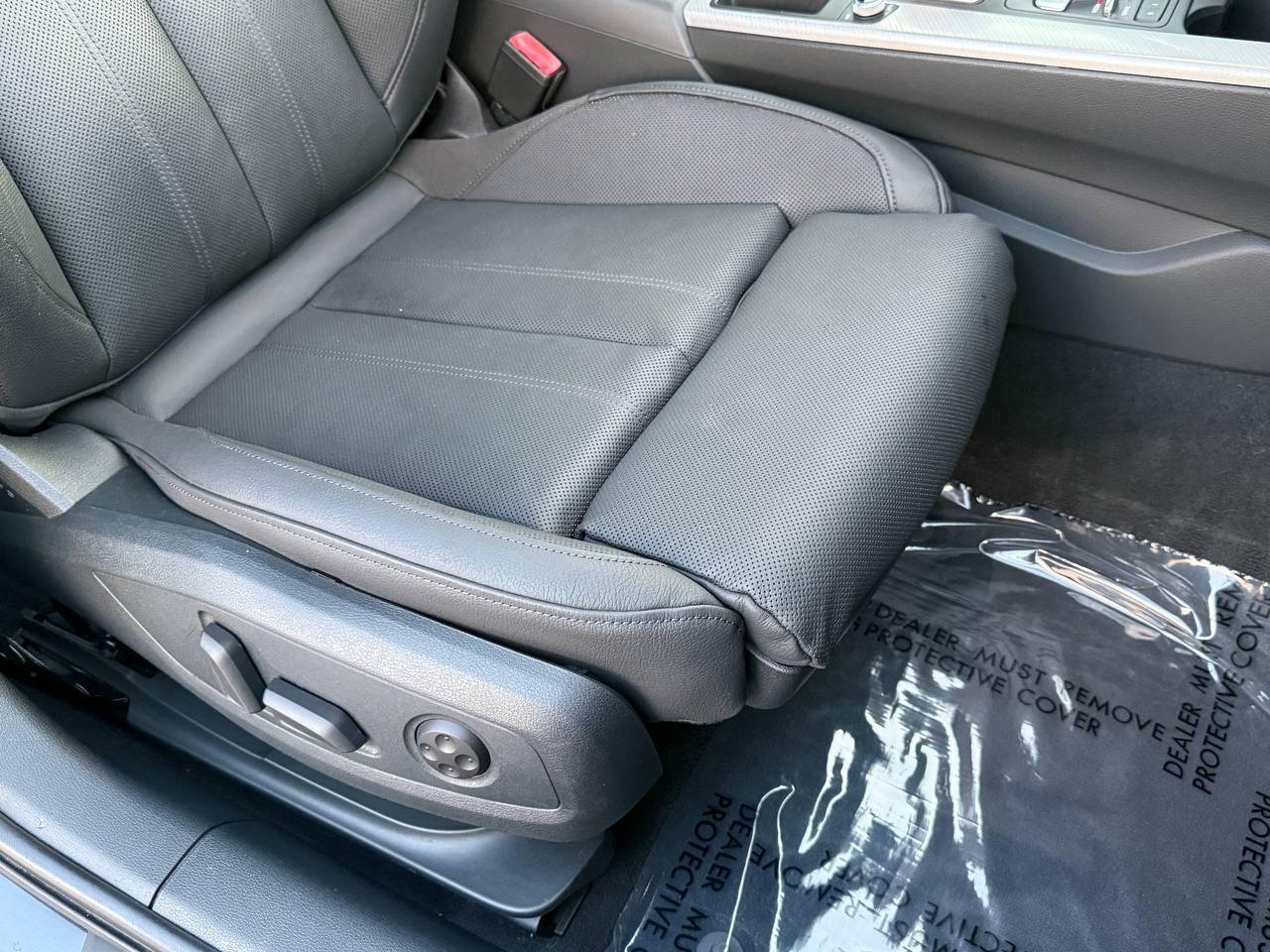 Audi A4 2.0T Prestige quattro Sedan 2017