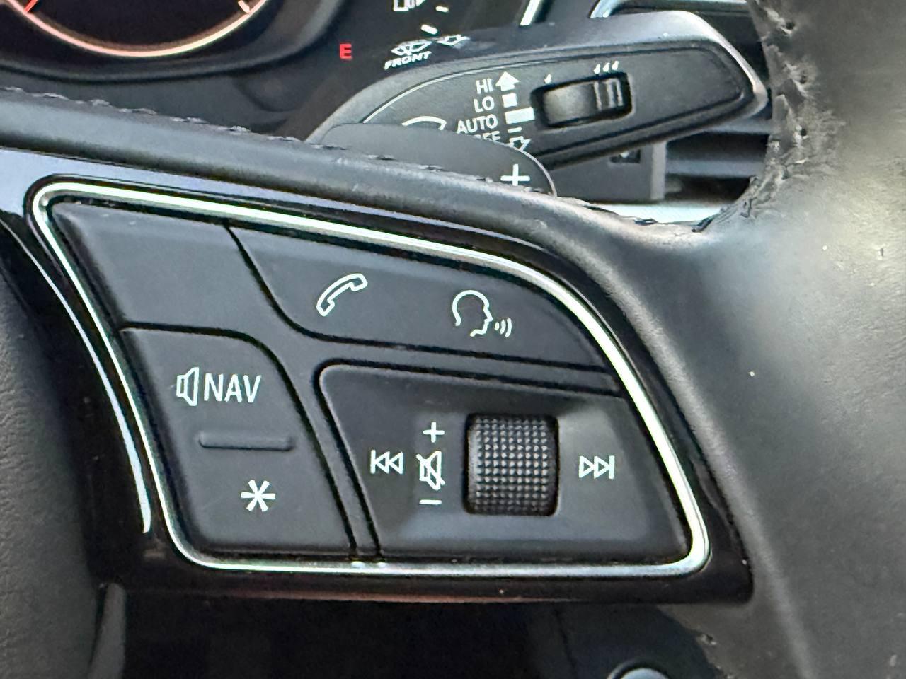 Audi A4 2.0T Prestige quattro Sedan 2017