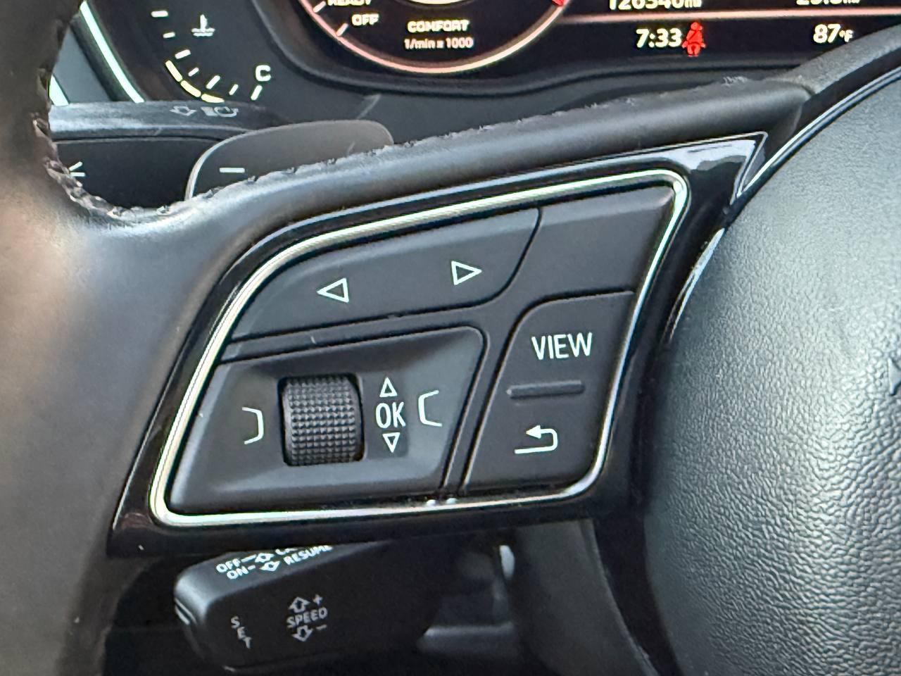 Audi A4 2.0T Prestige quattro Sedan 2017