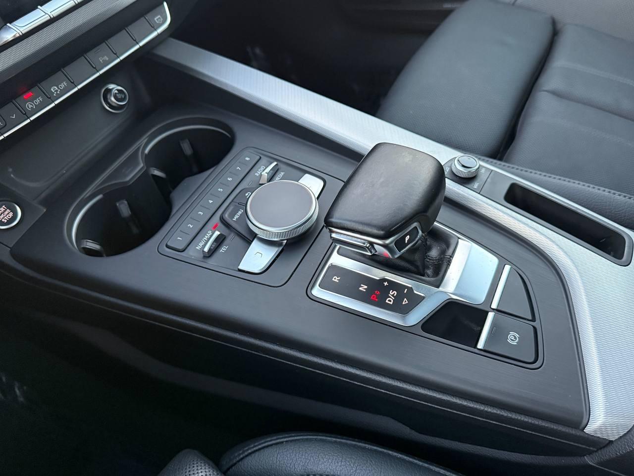 Audi A4 2.0T Prestige quattro Sedan 2017