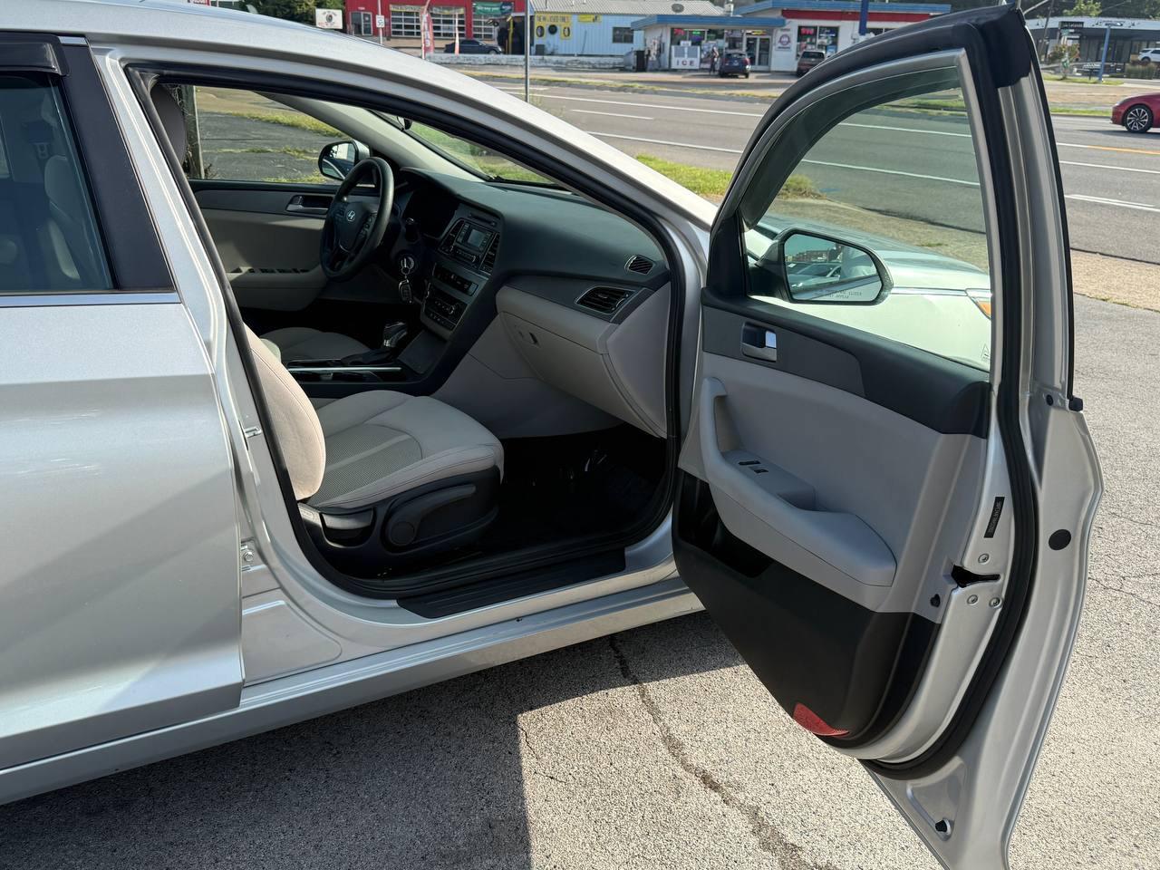 Hyundai Sonata SE 2017