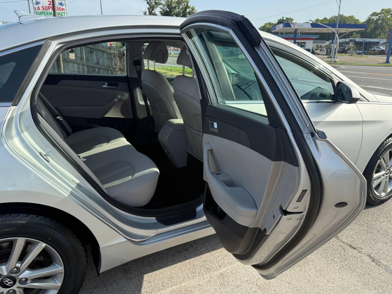 Hyundai Sonata SE 2017