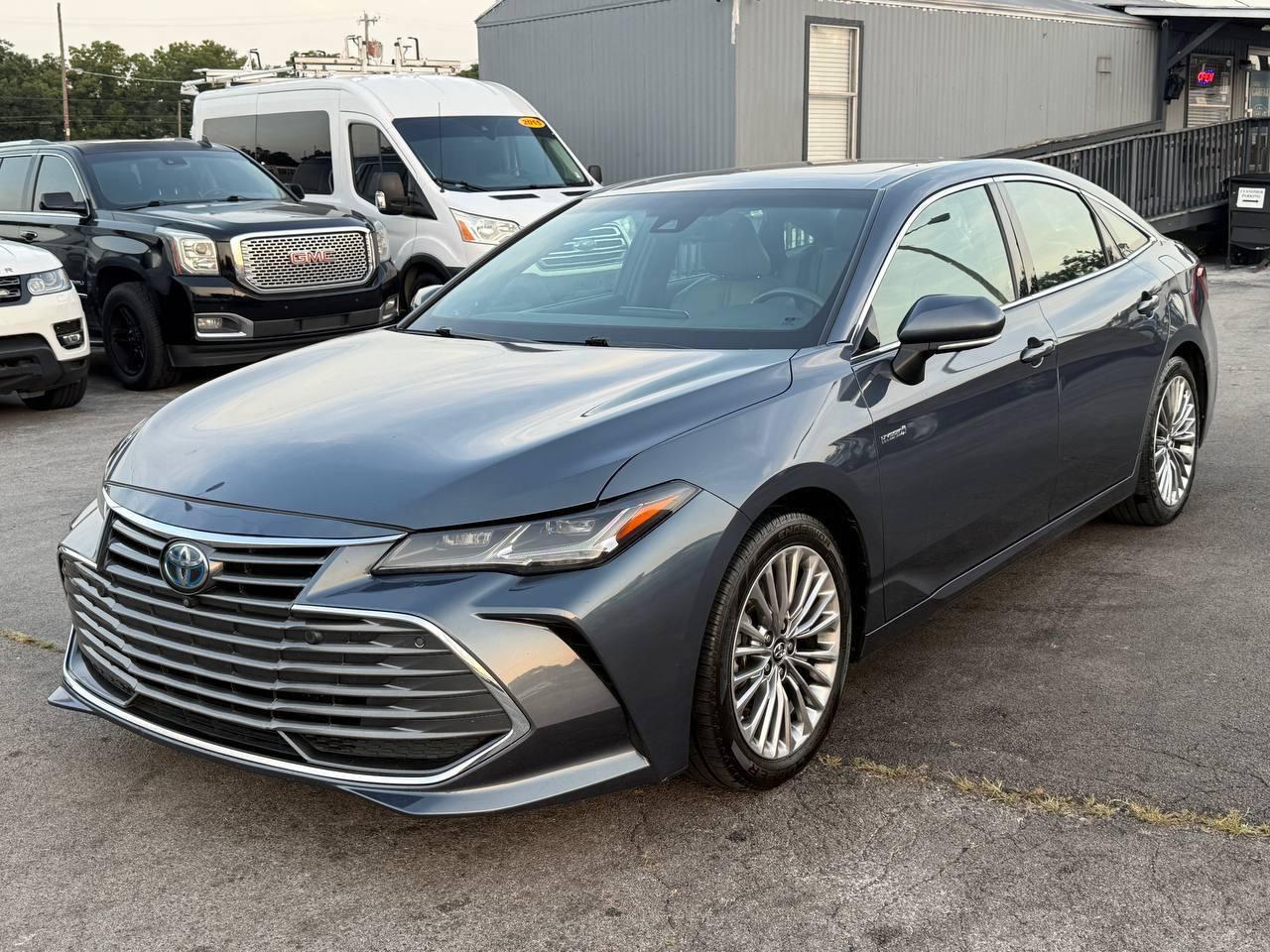 Toyota Avalon Hybrid Limited 2019