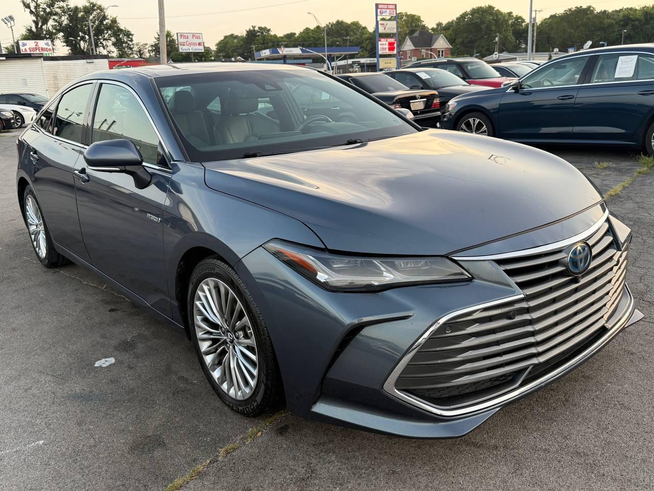 Toyota Avalon Hybrid Limited 2019