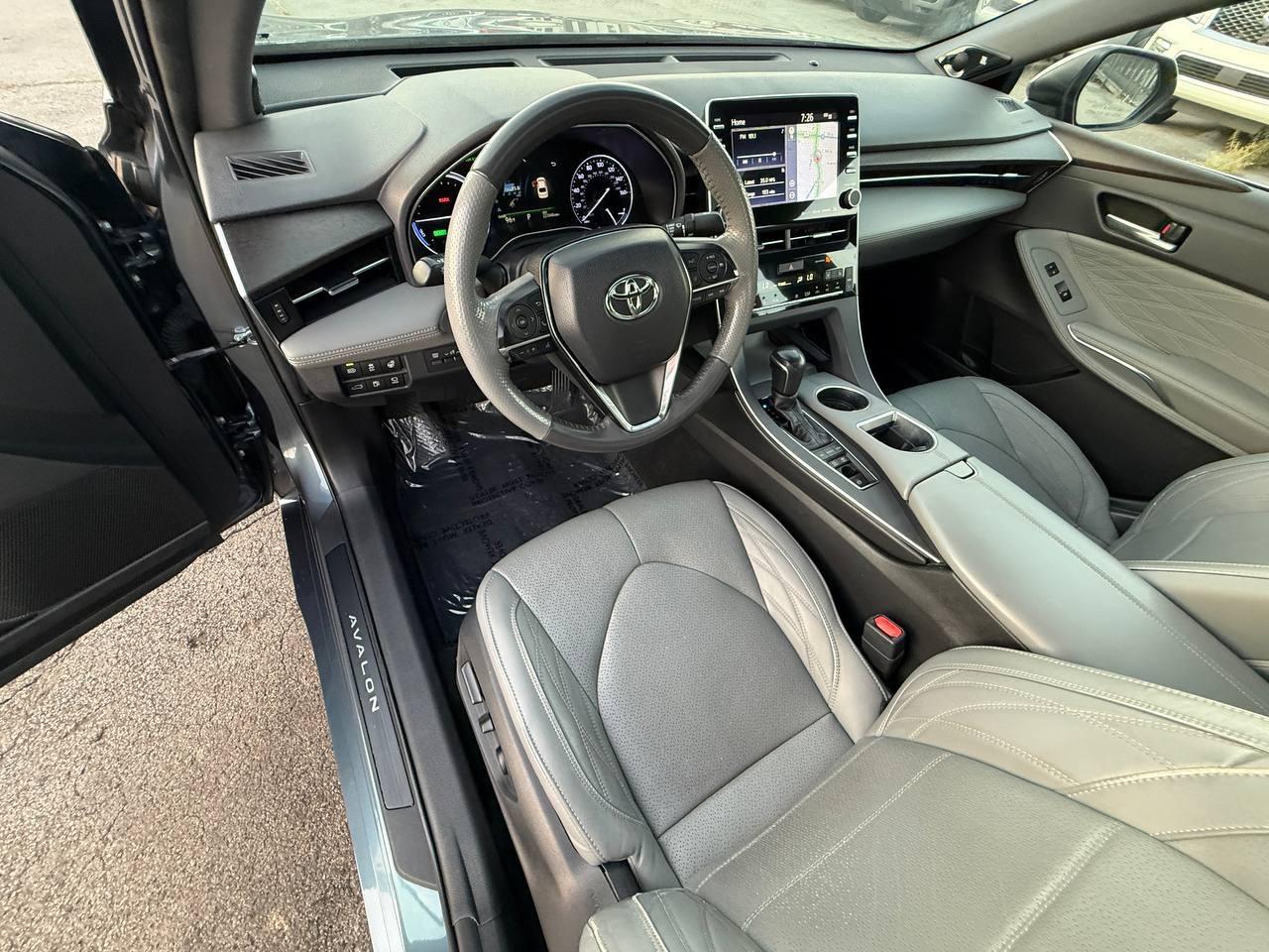Toyota Avalon Hybrid Limited 2019