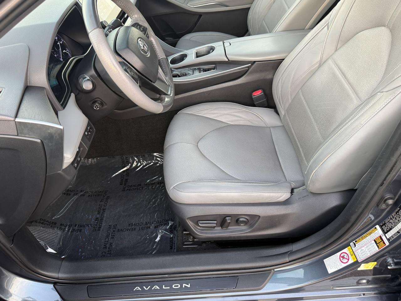 Toyota Avalon Hybrid Limited 2019