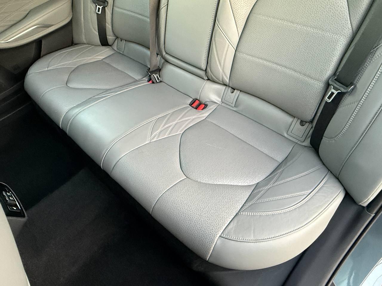 Toyota Avalon Hybrid Limited 2019