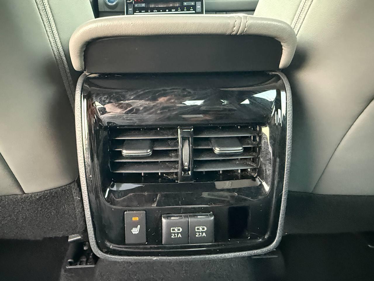 Toyota Avalon Hybrid Limited 2019