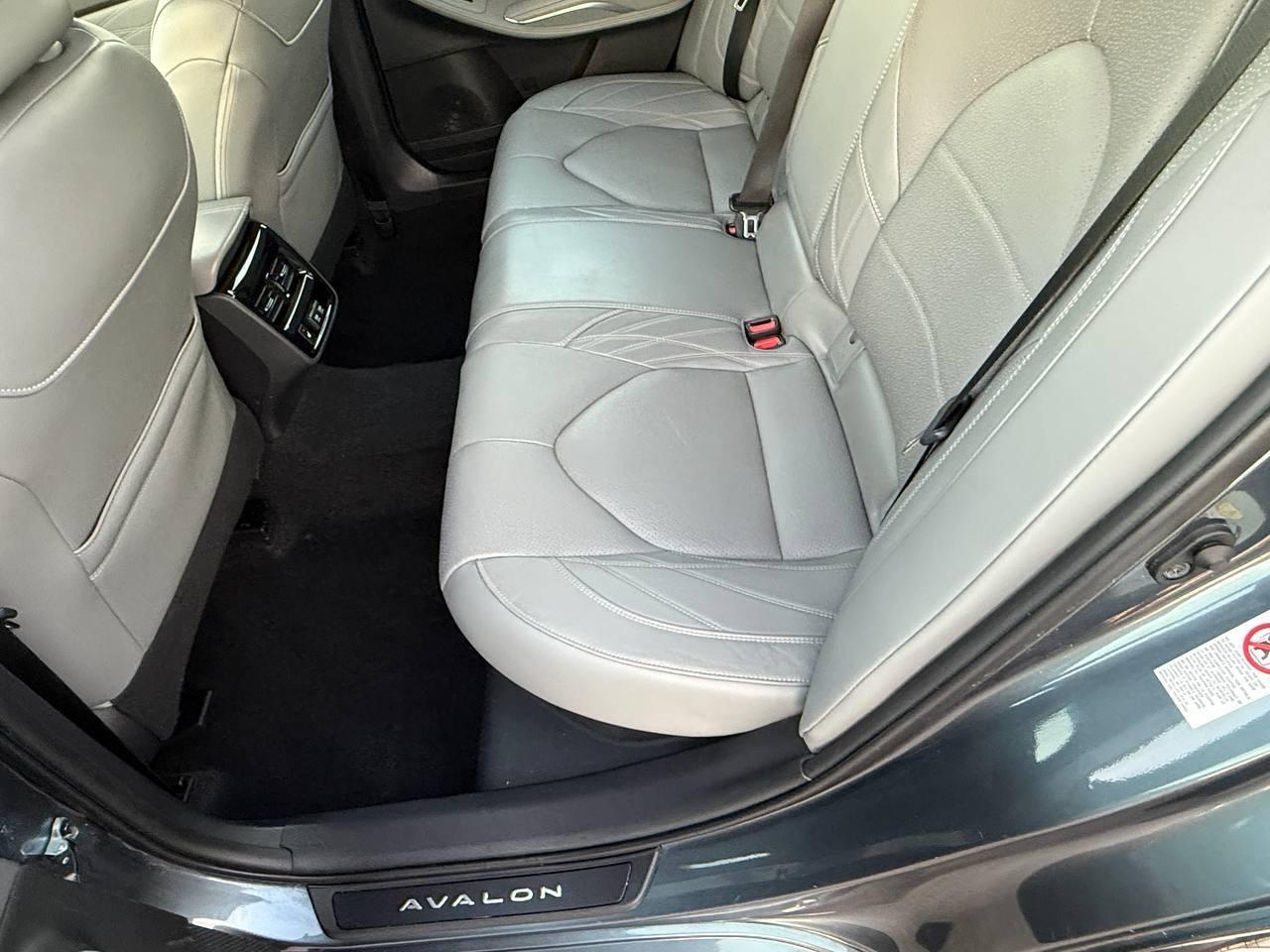 Toyota Avalon Hybrid Limited 2019