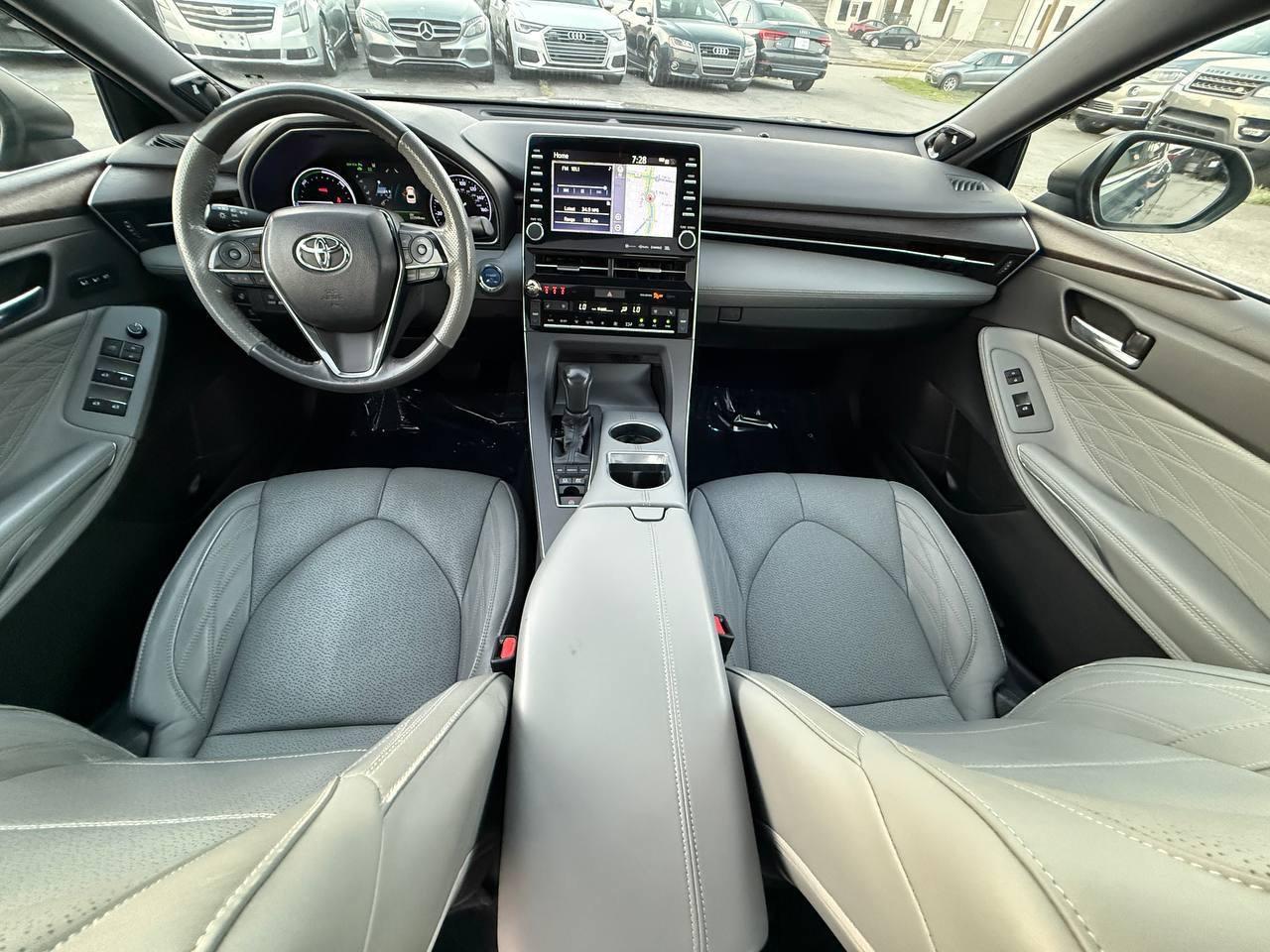 Toyota Avalon Hybrid Limited 2019