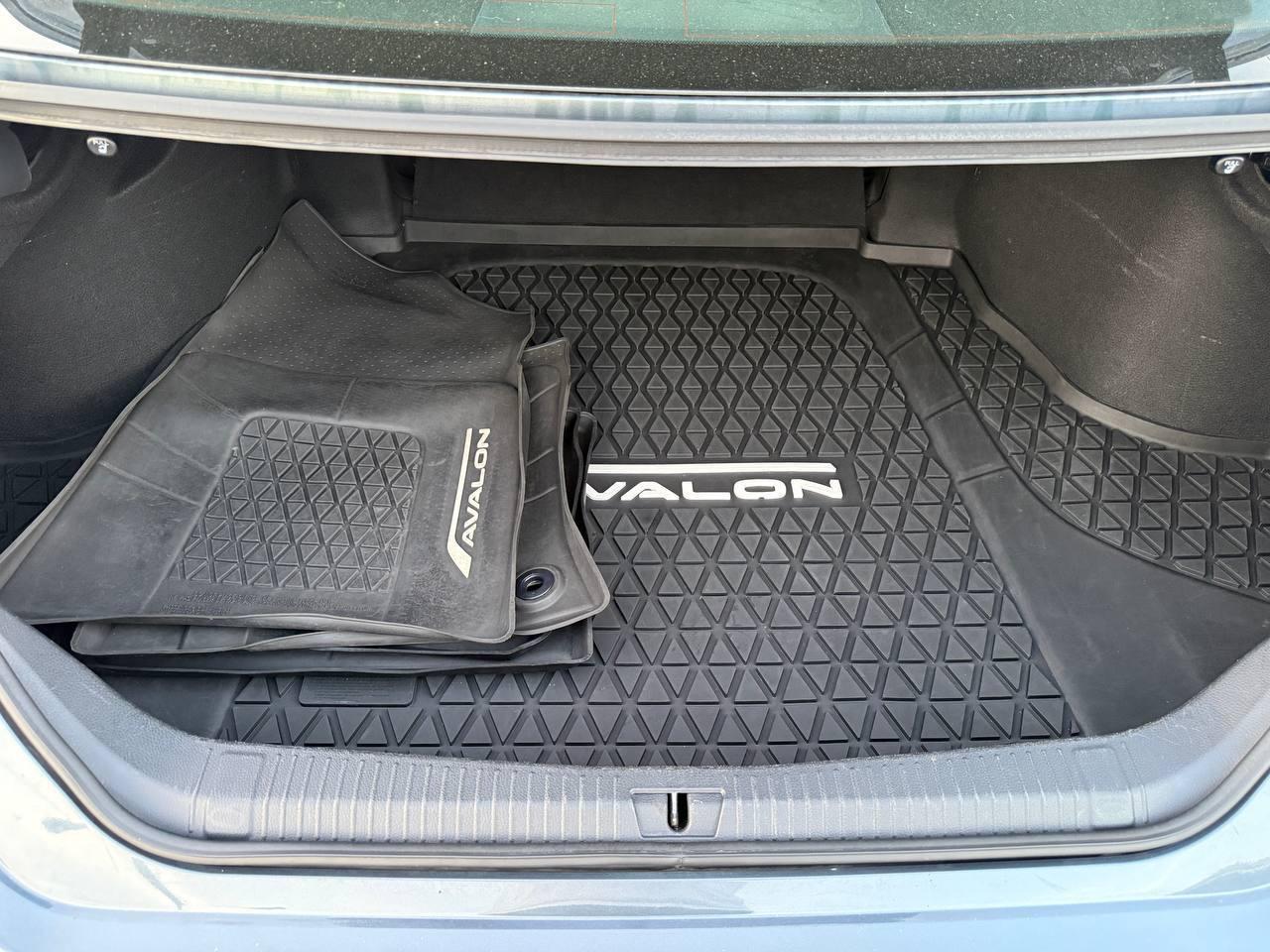 Toyota Avalon Hybrid Limited 2019