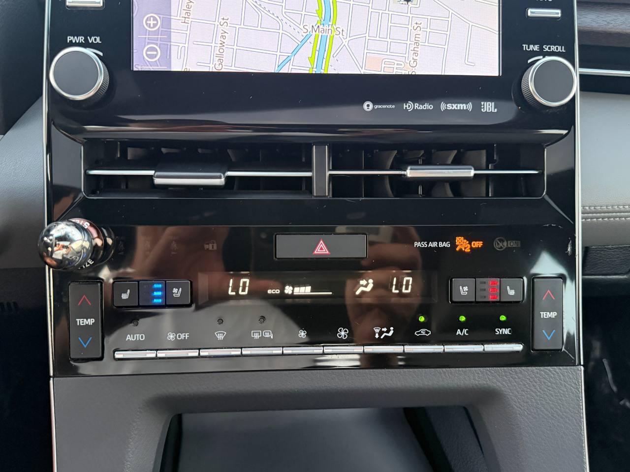 Toyota Avalon Hybrid Limited 2019