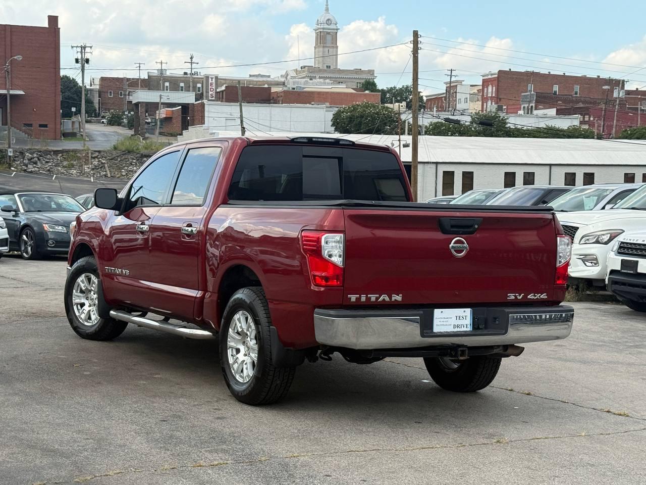Nissan Titan 4WD Crew Cab LWB SV 2018