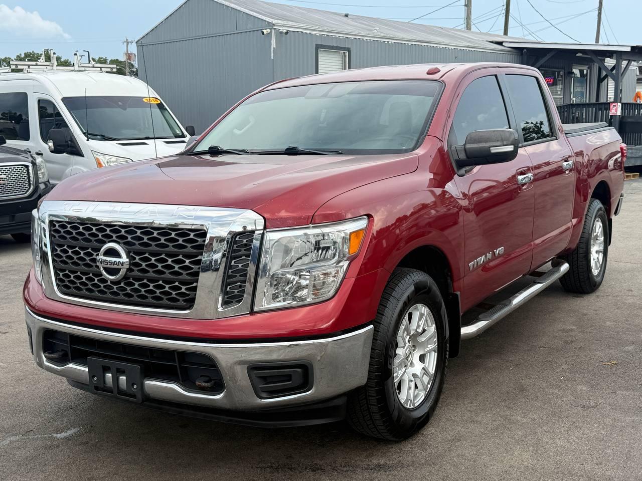 Nissan Titan 4WD Crew Cab LWB SV 2018