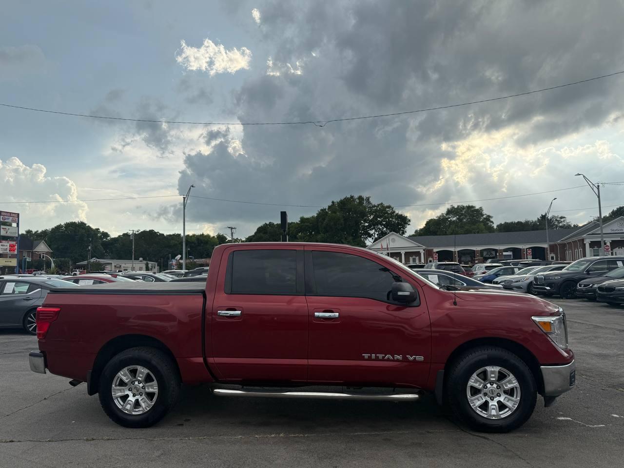 Nissan Titan 4WD Crew Cab LWB SV 2018