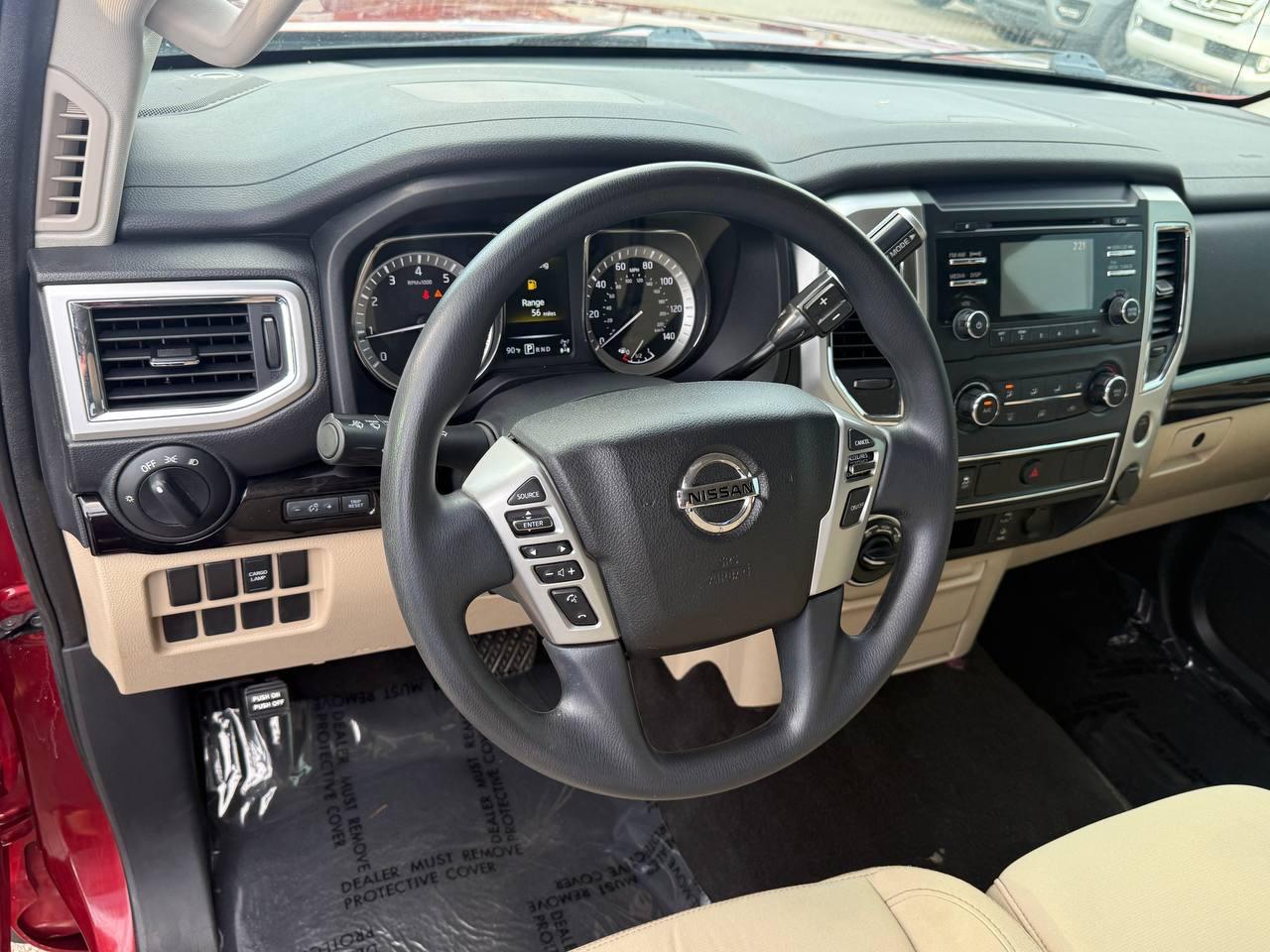Nissan Titan 4WD Crew Cab LWB SV 2018