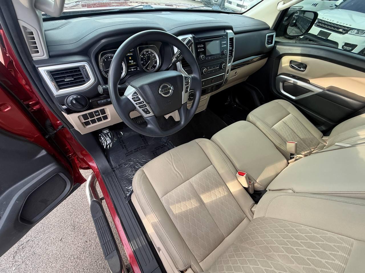 Nissan Titan 4WD Crew Cab LWB SV 2018