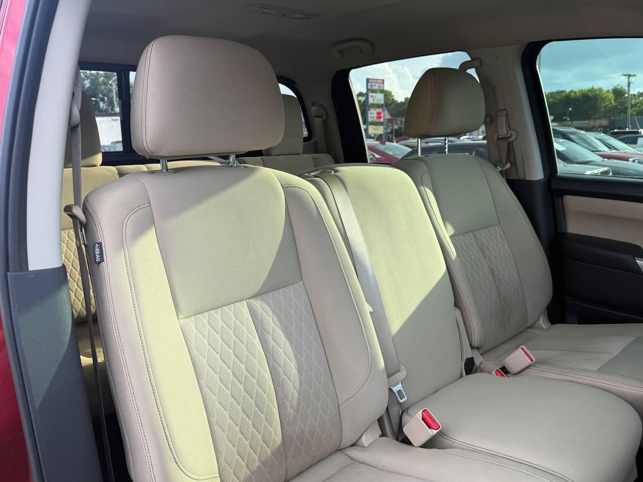 Nissan Titan 4WD Crew Cab LWB SV 2018