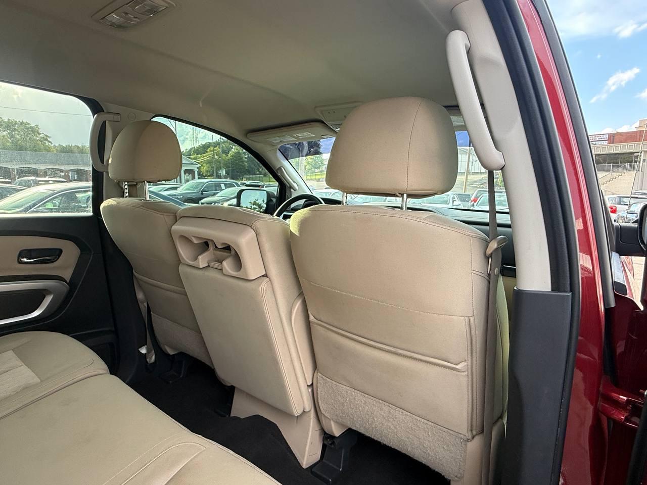 Nissan Titan 4WD Crew Cab LWB SV 2018