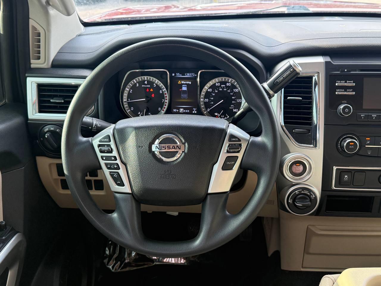 Nissan Titan 4WD Crew Cab LWB SV 2018