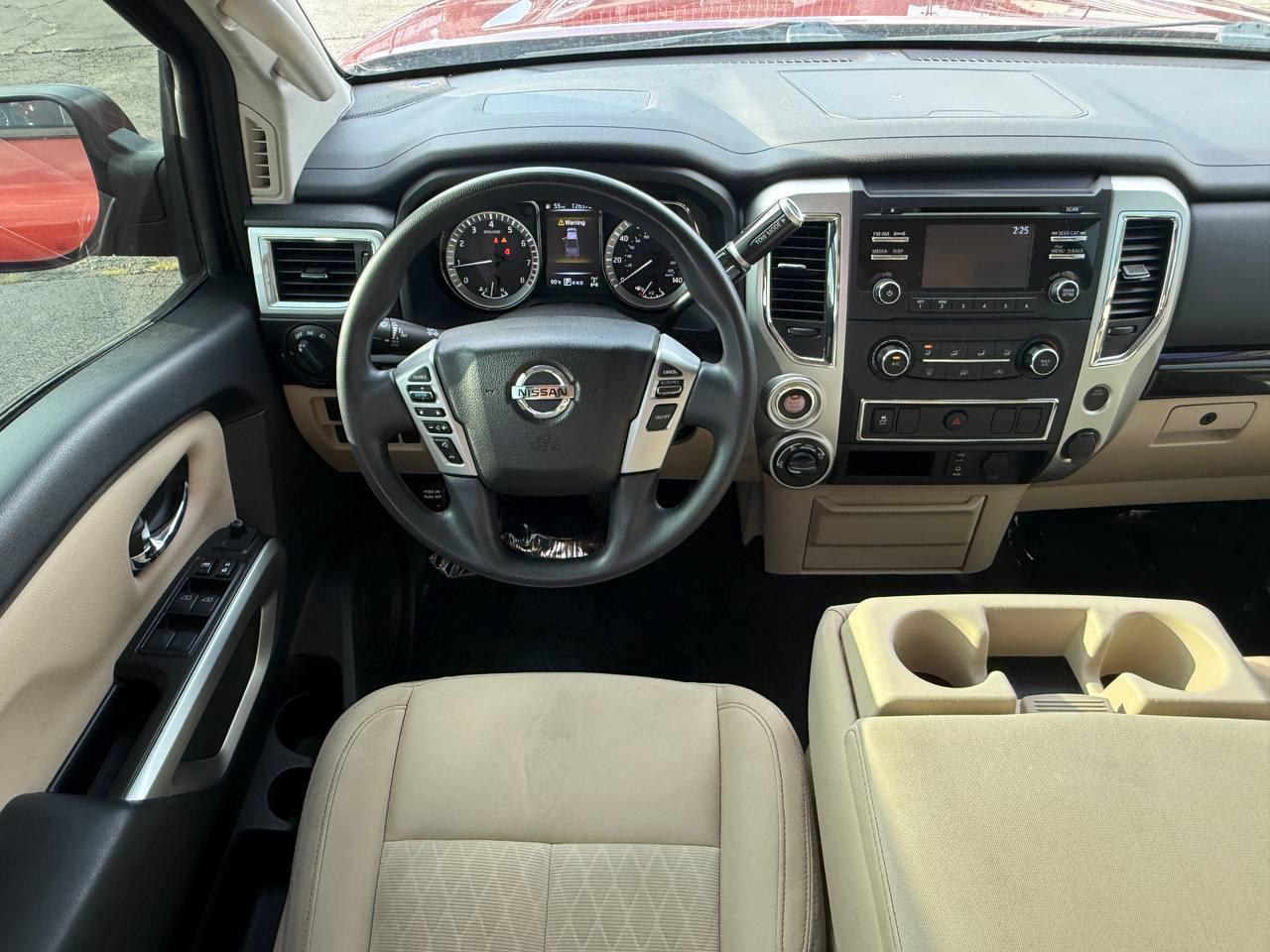 Nissan Titan 4WD Crew Cab LWB SV 2018