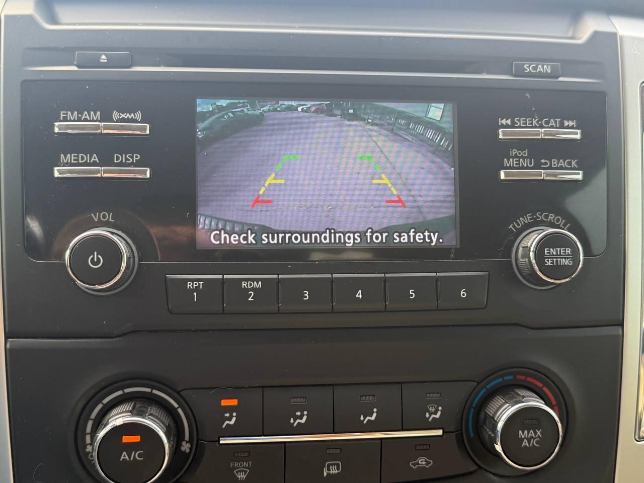 Nissan Titan 4WD Crew Cab LWB SV 2018