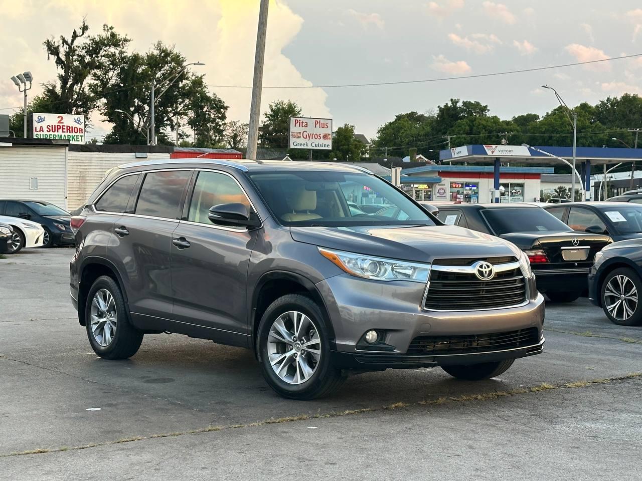 Toyota Highlander XLE AWD V6 2015