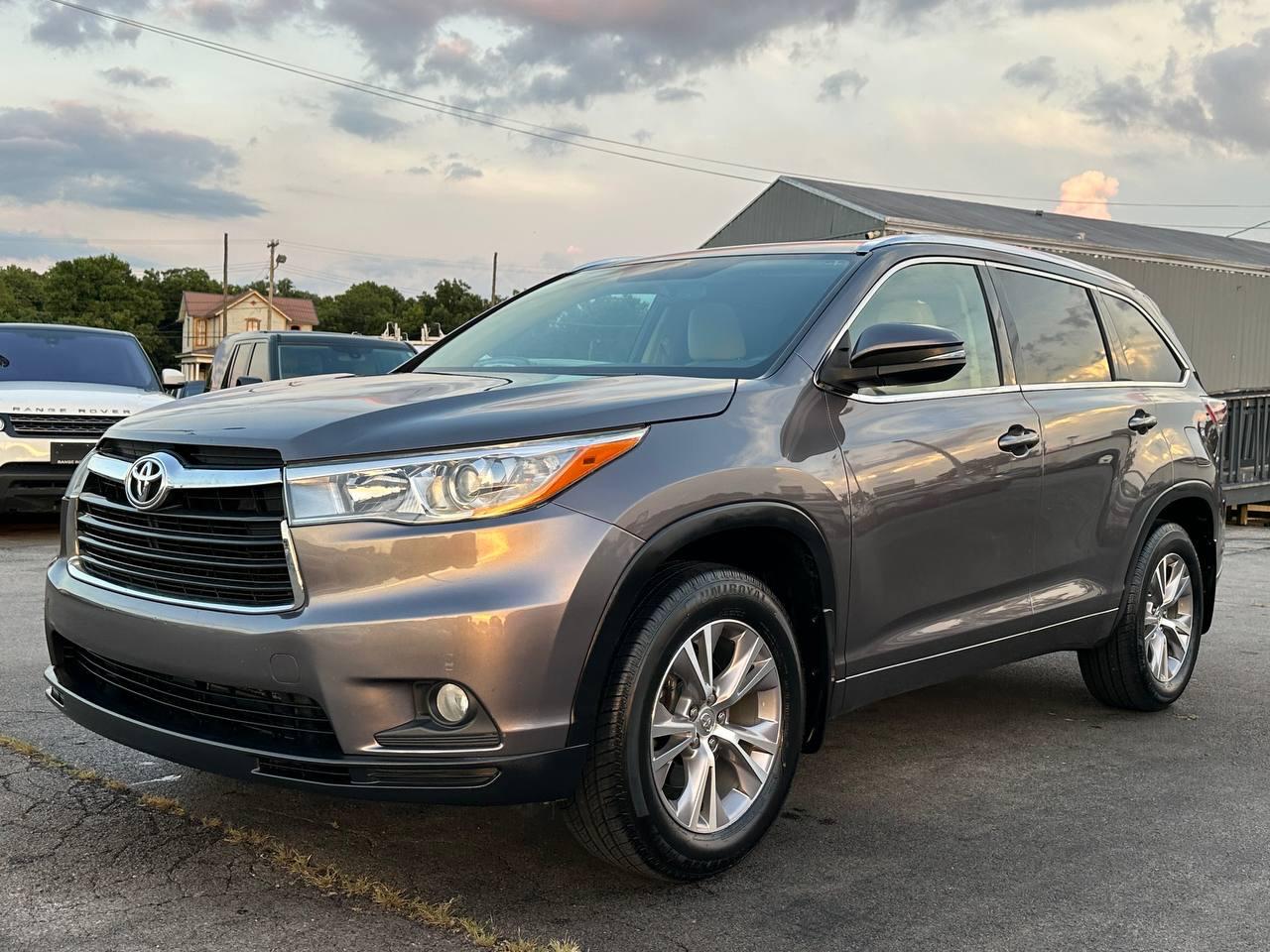 Toyota Highlander XLE AWD V6 2015