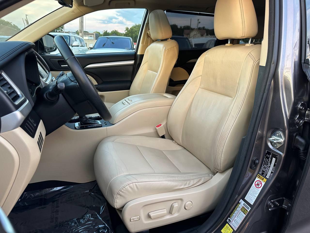 Toyota Highlander XLE AWD V6 2015