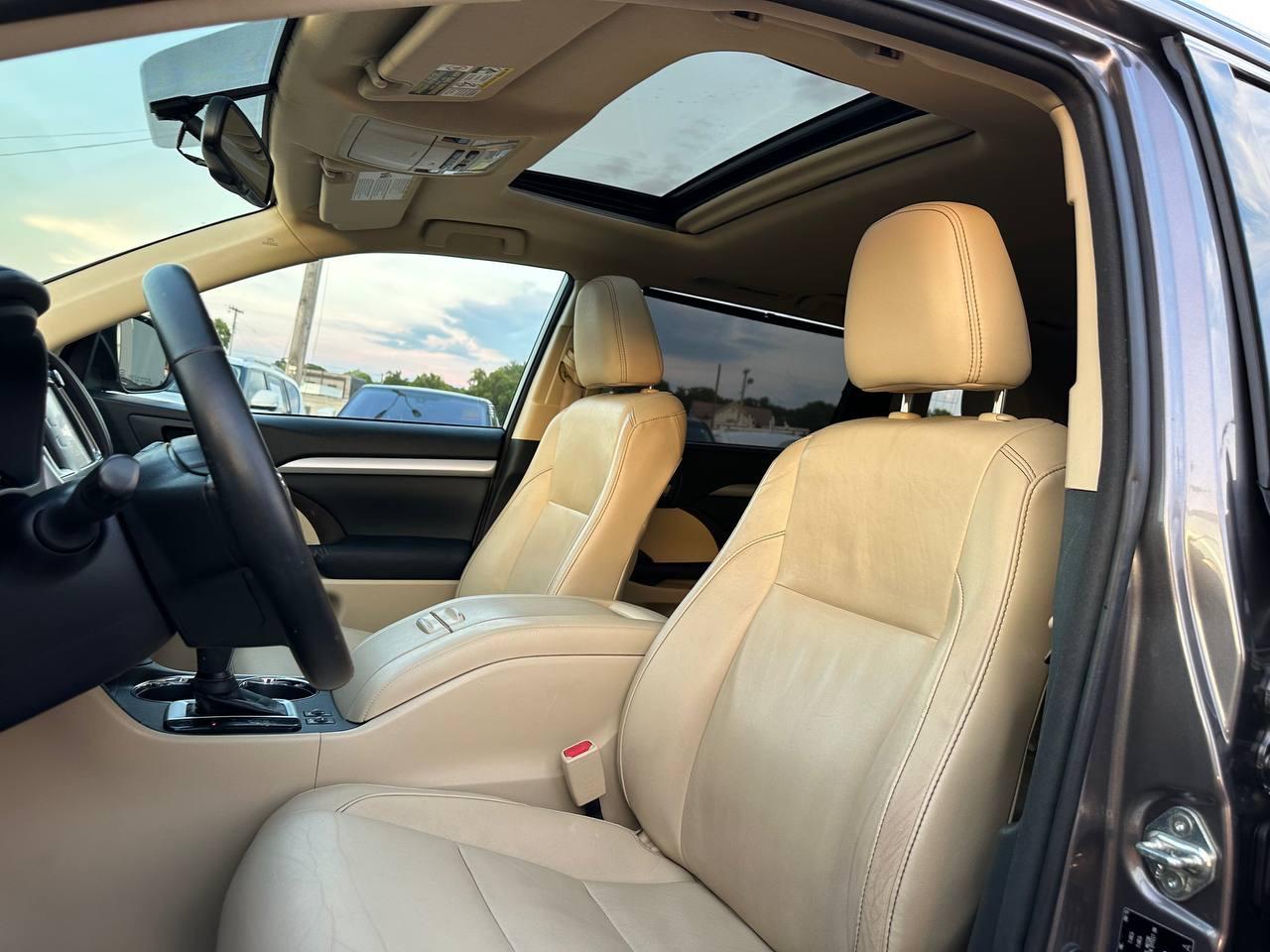 Toyota Highlander XLE AWD V6 2015