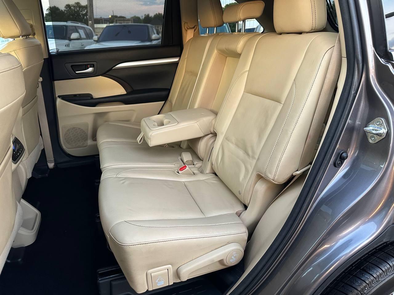 Toyota Highlander XLE AWD V6 2015