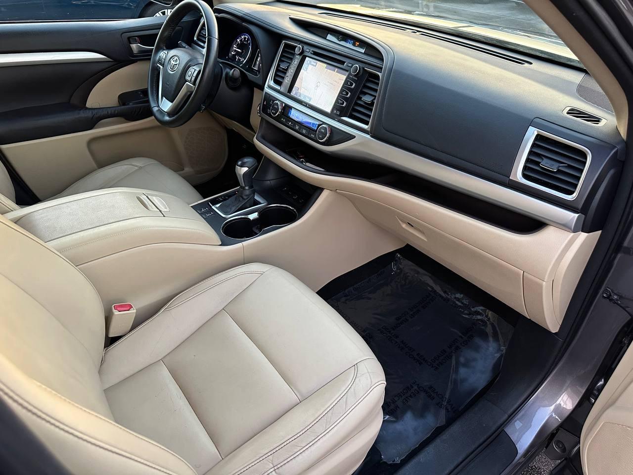 Toyota Highlander XLE AWD V6 2015