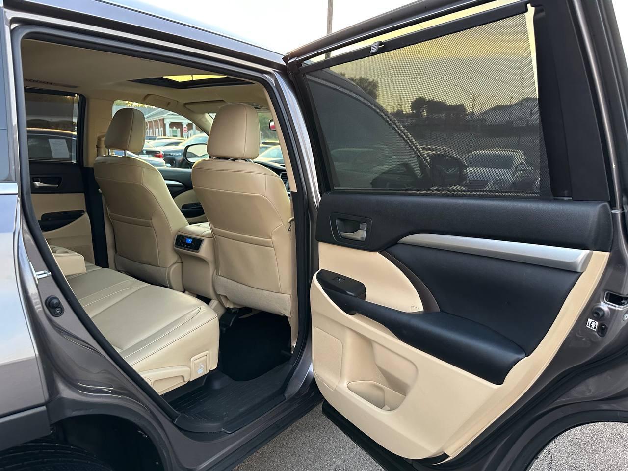 Toyota Highlander XLE AWD V6 2015