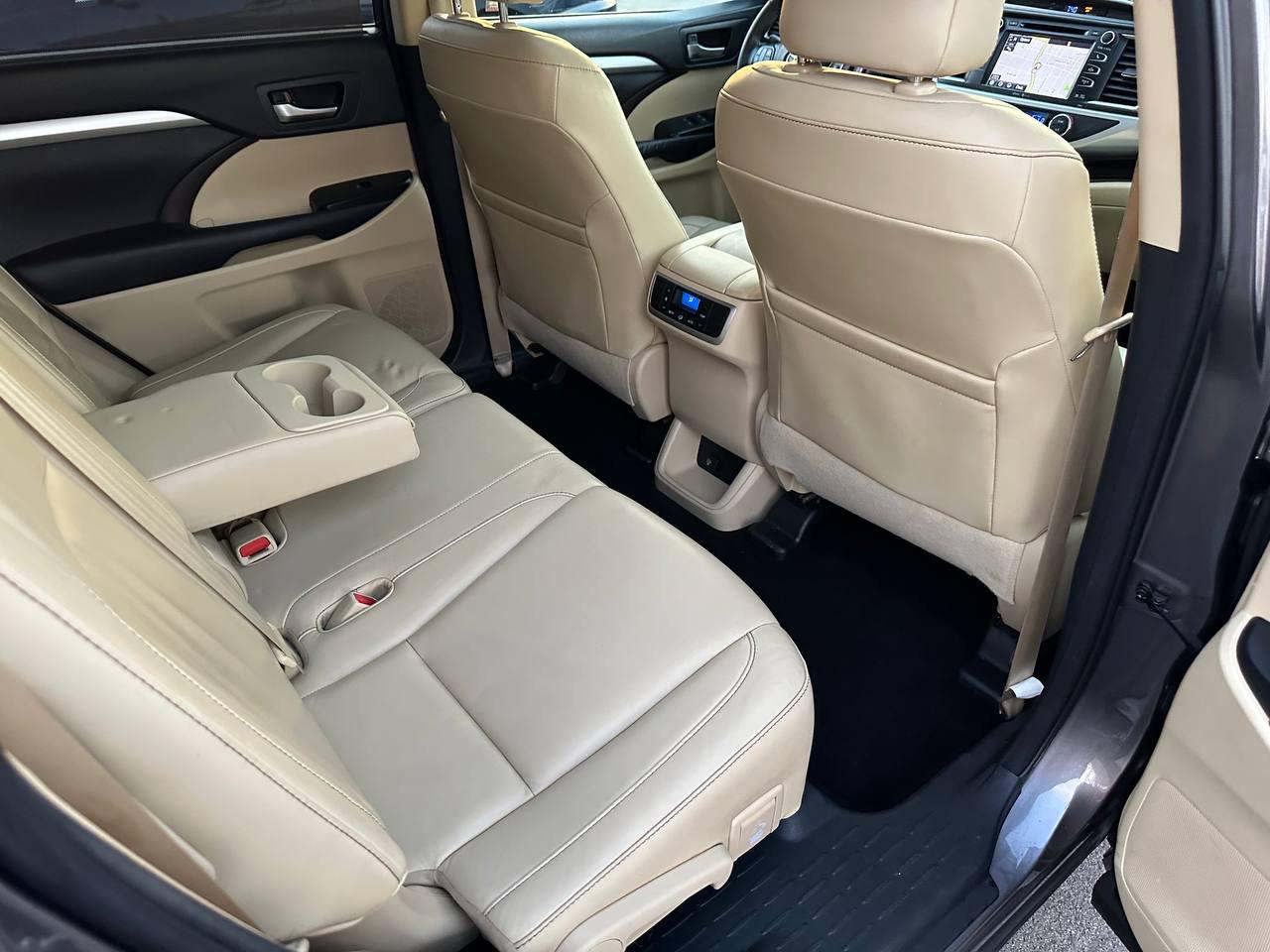 Toyota Highlander XLE AWD V6 2015