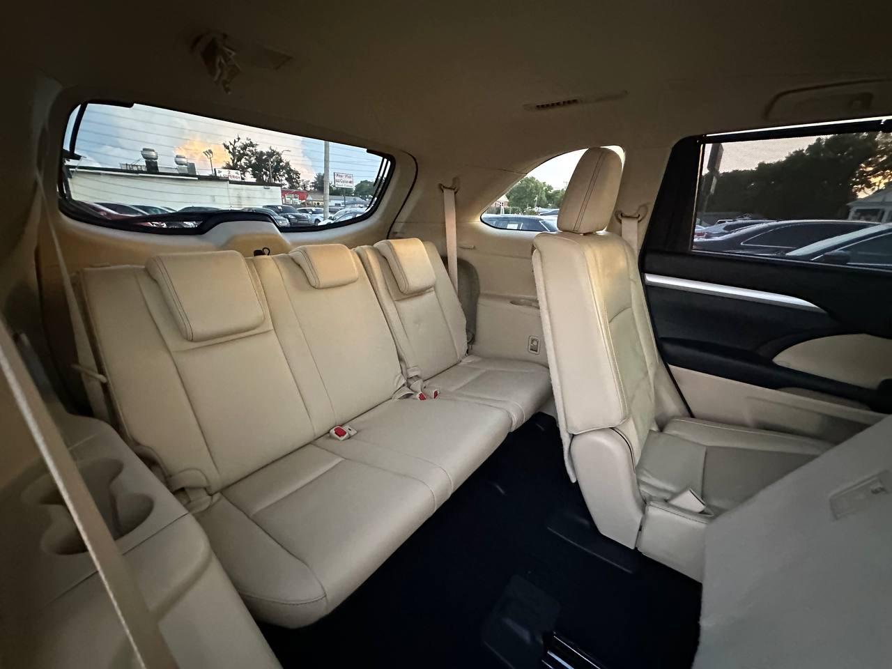 Toyota Highlander XLE AWD V6 2015