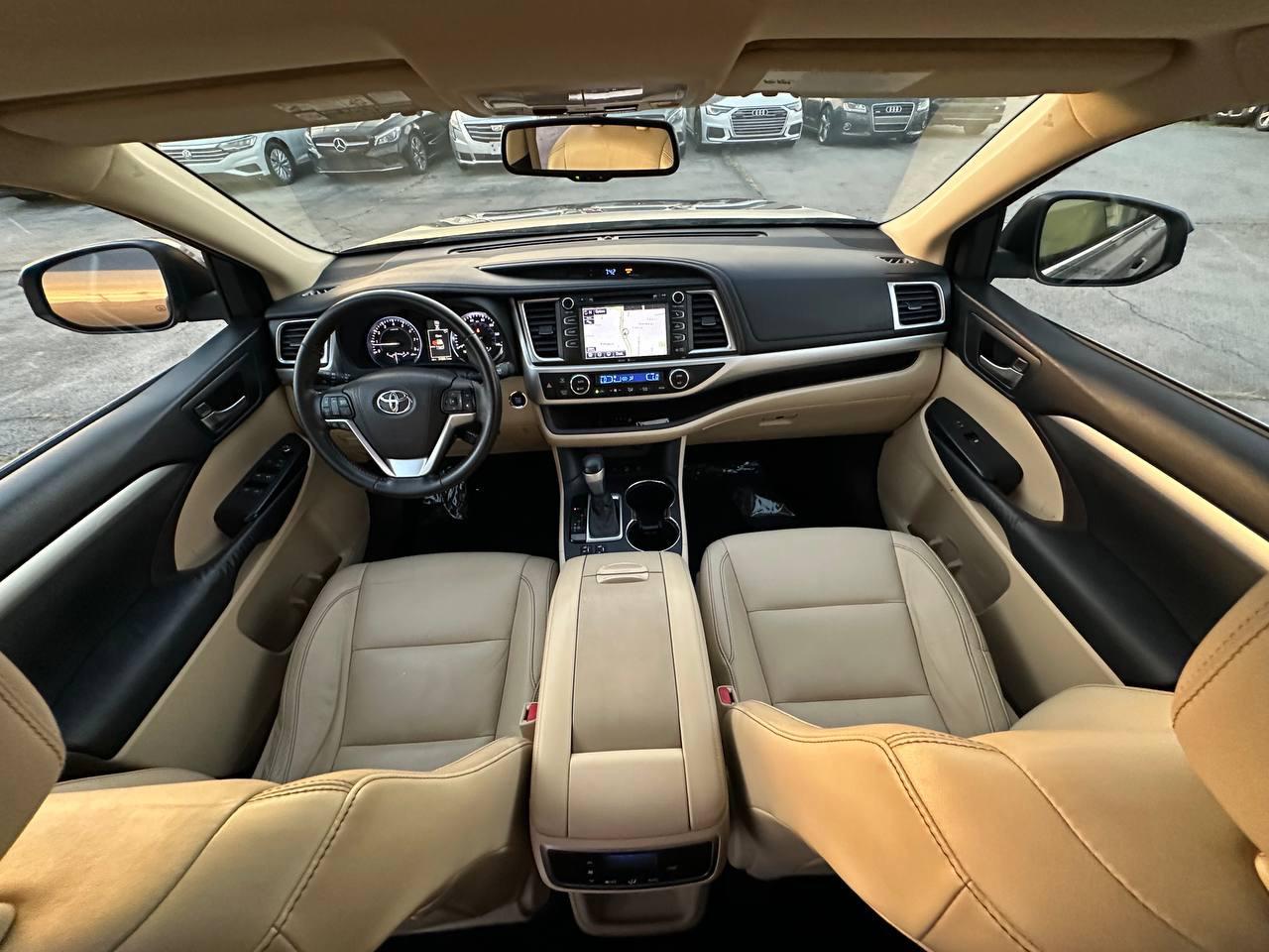 Toyota Highlander XLE AWD V6 2015