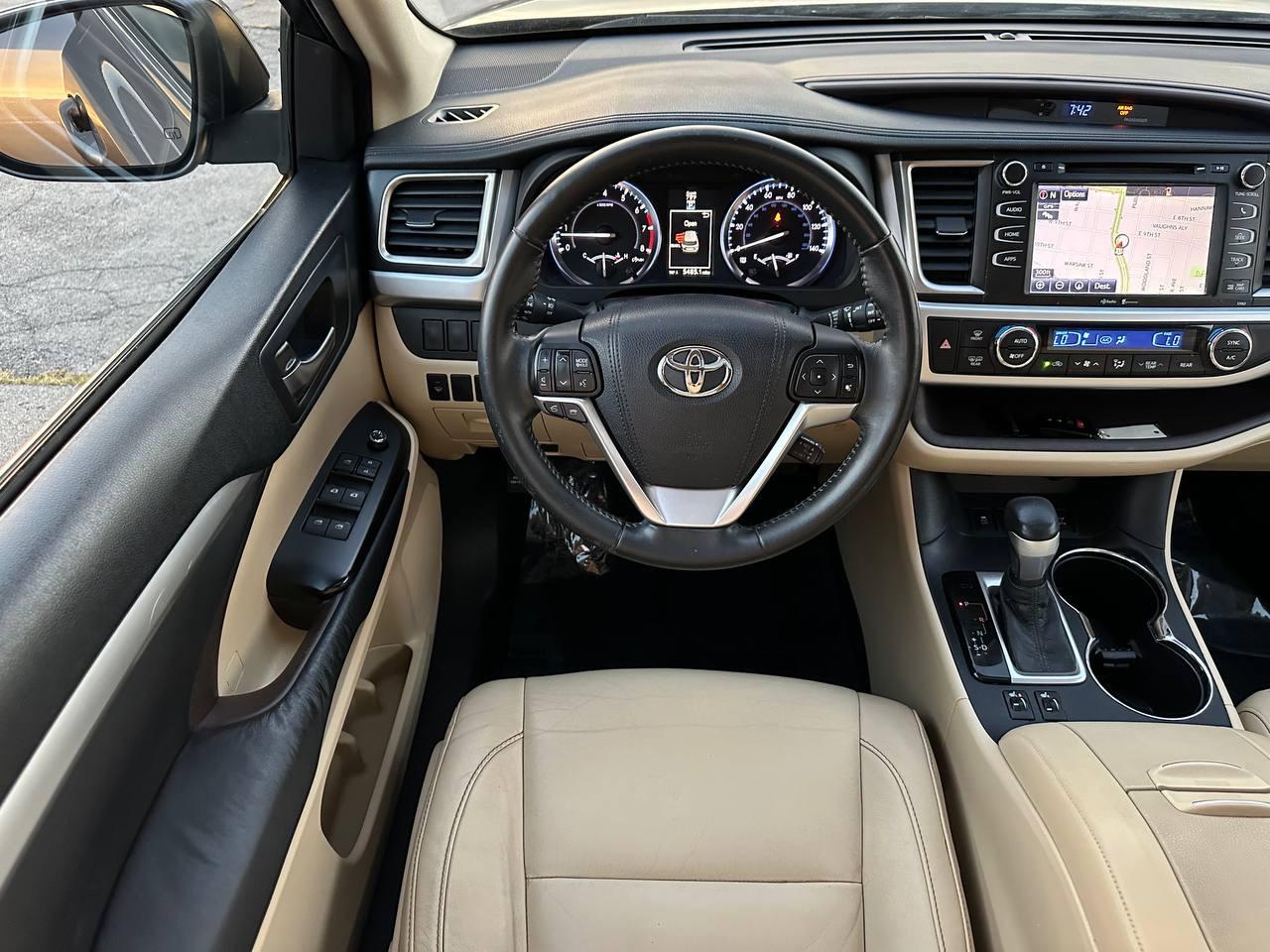 Toyota Highlander XLE AWD V6 2015