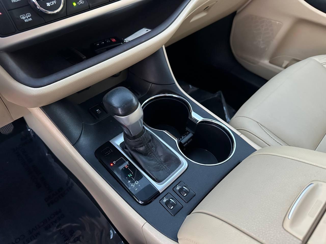 Toyota Highlander XLE AWD V6 2015