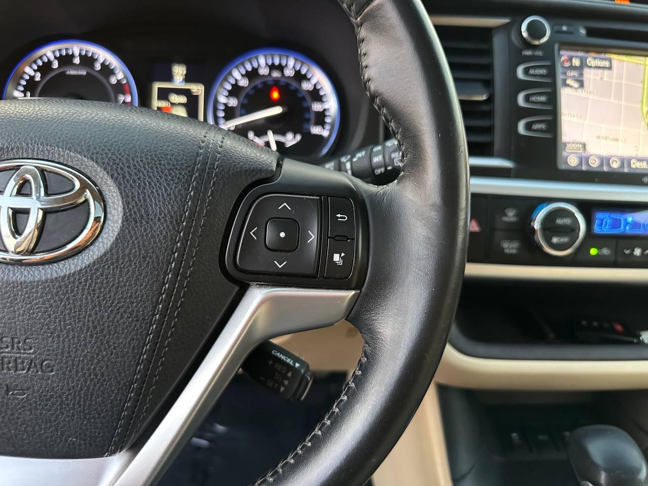 Toyota Highlander XLE AWD V6 2015