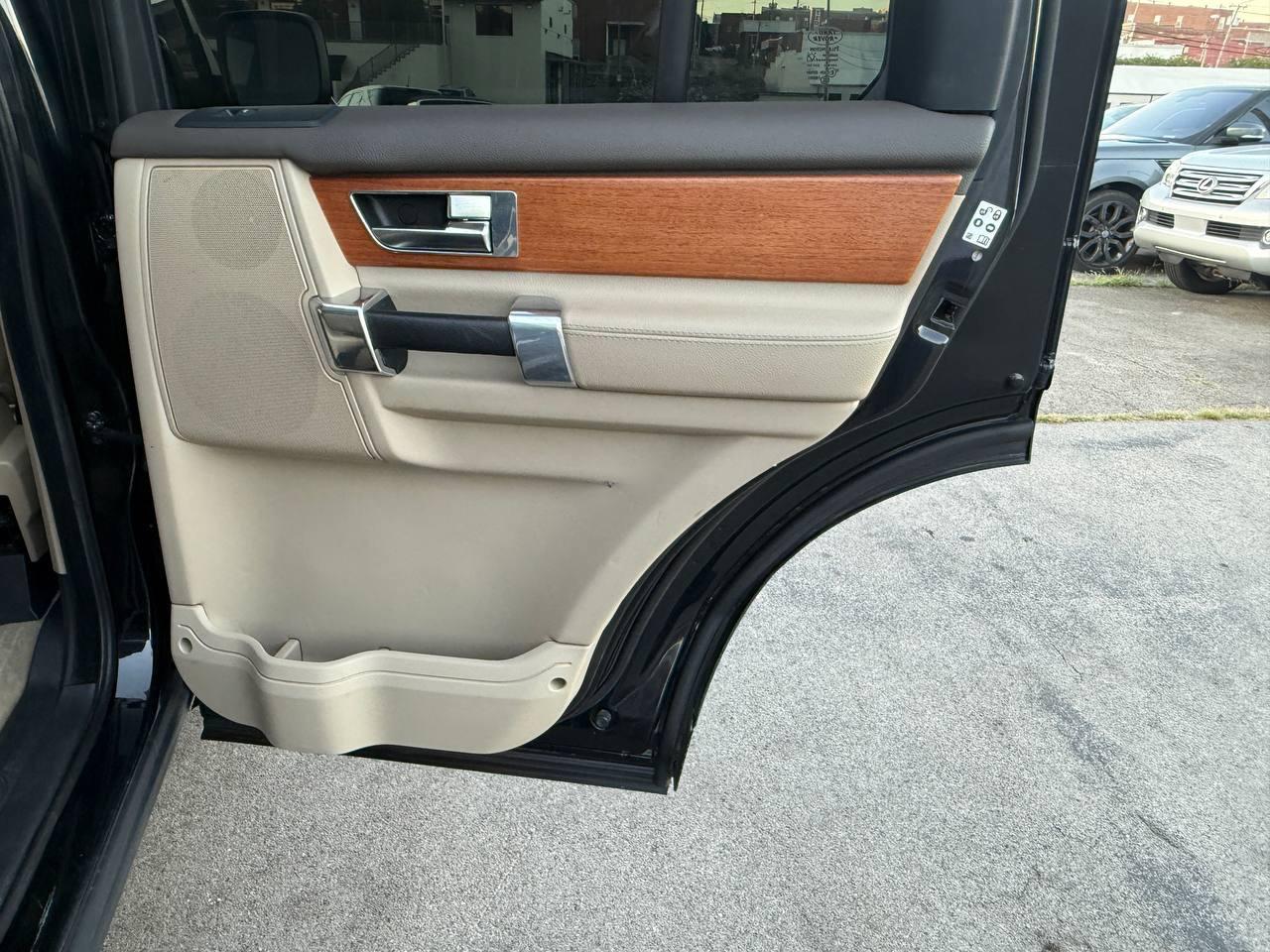 Land Rover LR4 HSE 2013