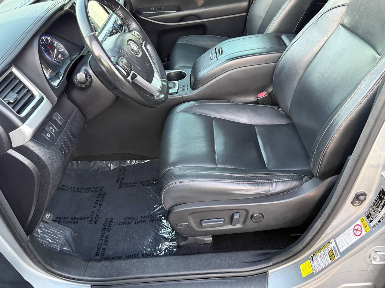 Toyota Highlander XLE AWD V6 2017