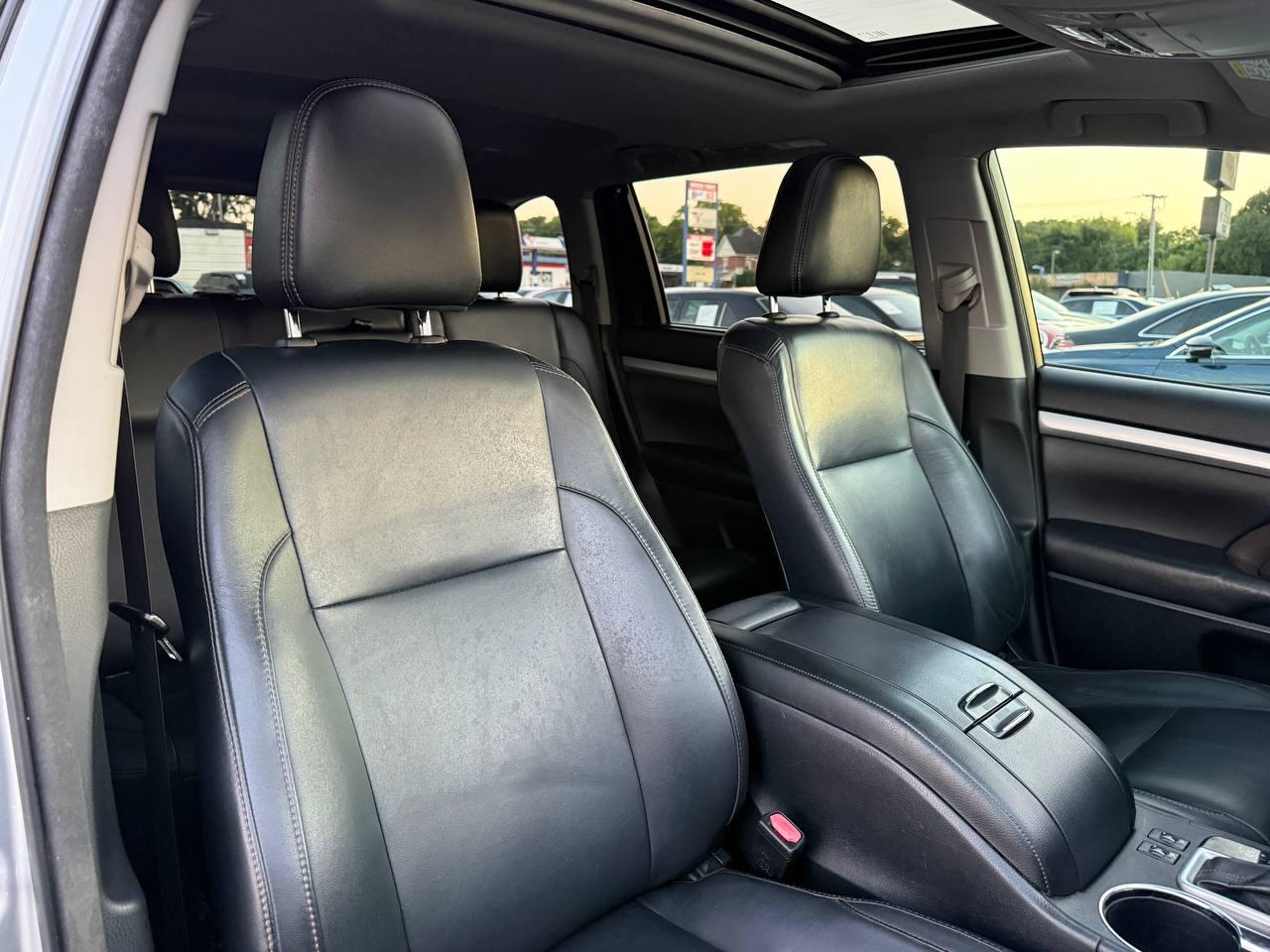 Toyota Highlander XLE AWD V6 2017