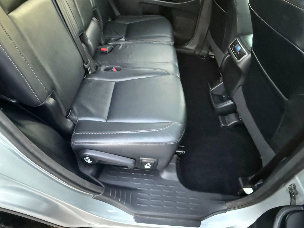 Toyota Highlander XLE AWD V6 2017