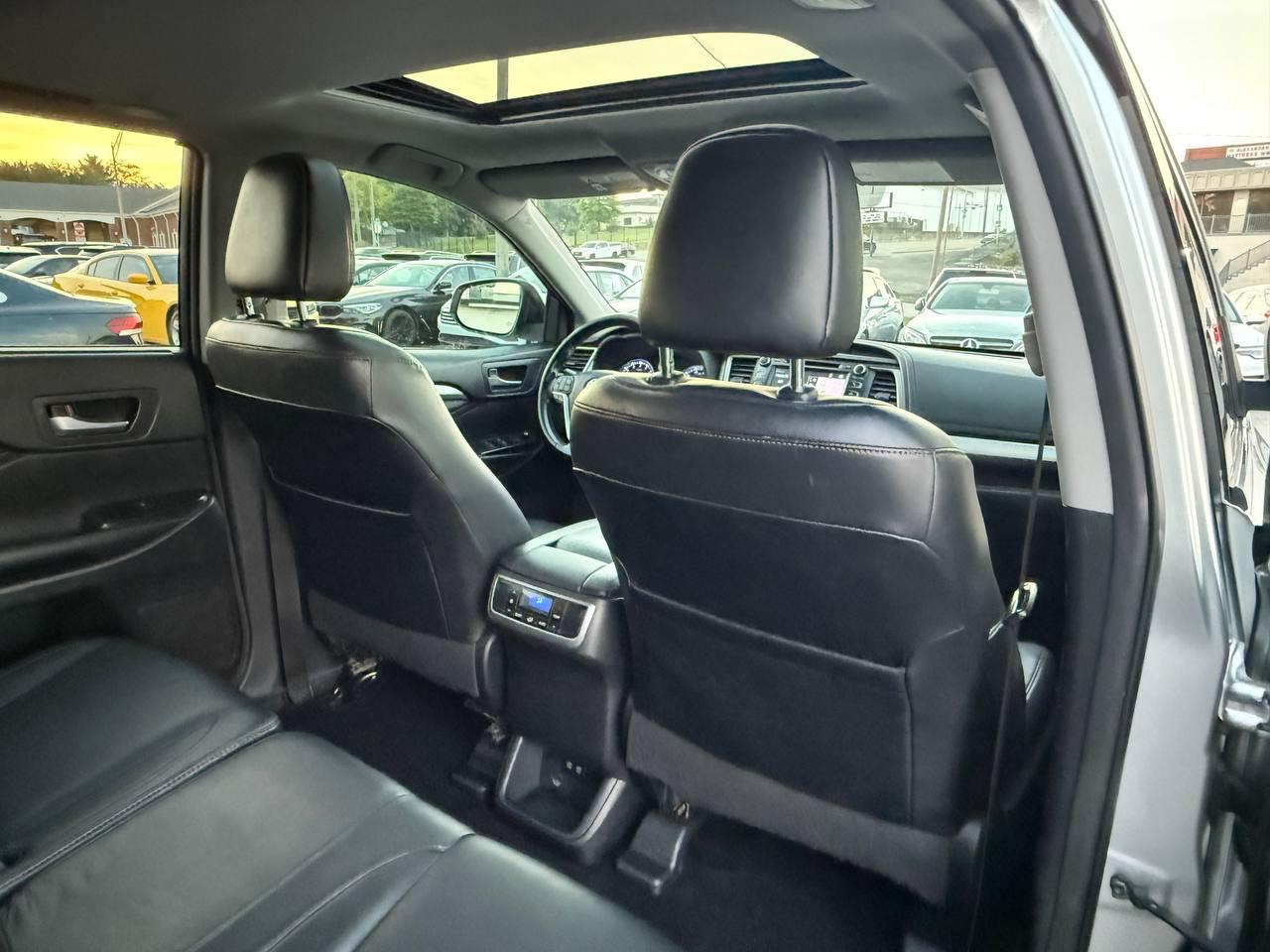 Toyota Highlander XLE AWD V6 2017