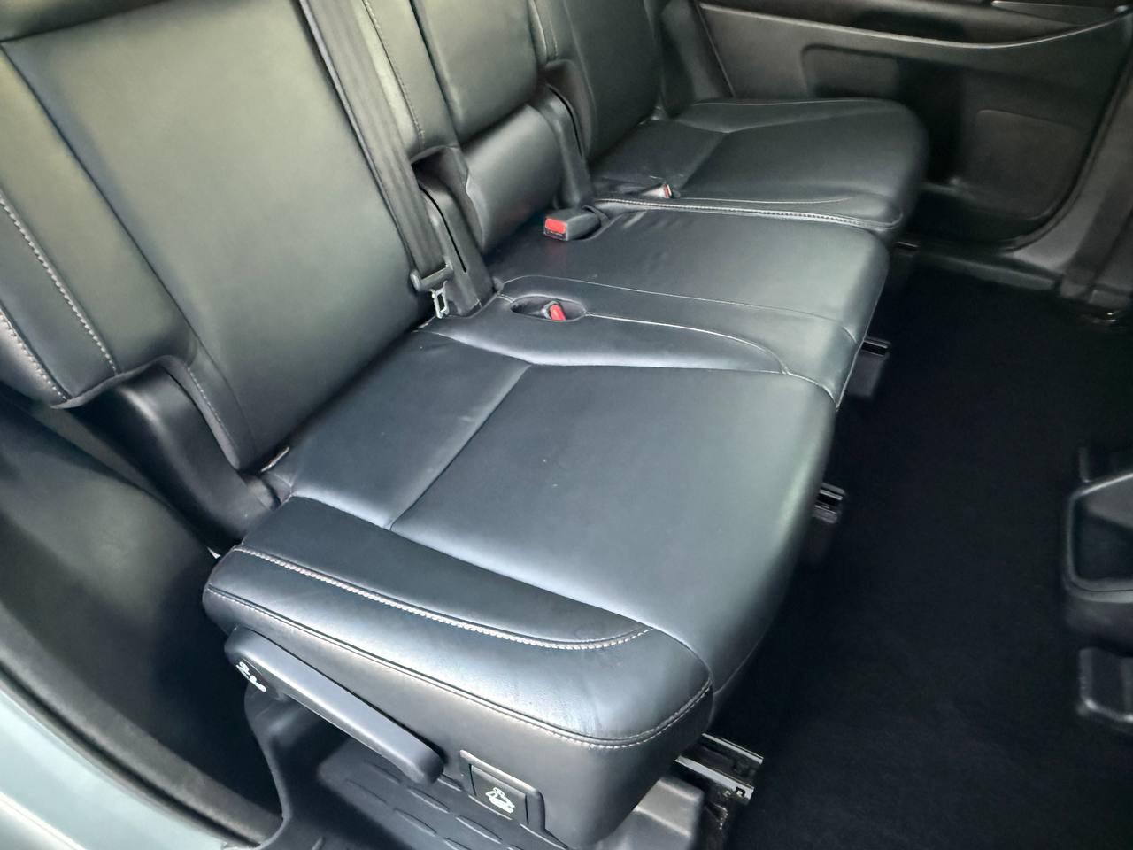 Toyota Highlander XLE AWD V6 2017