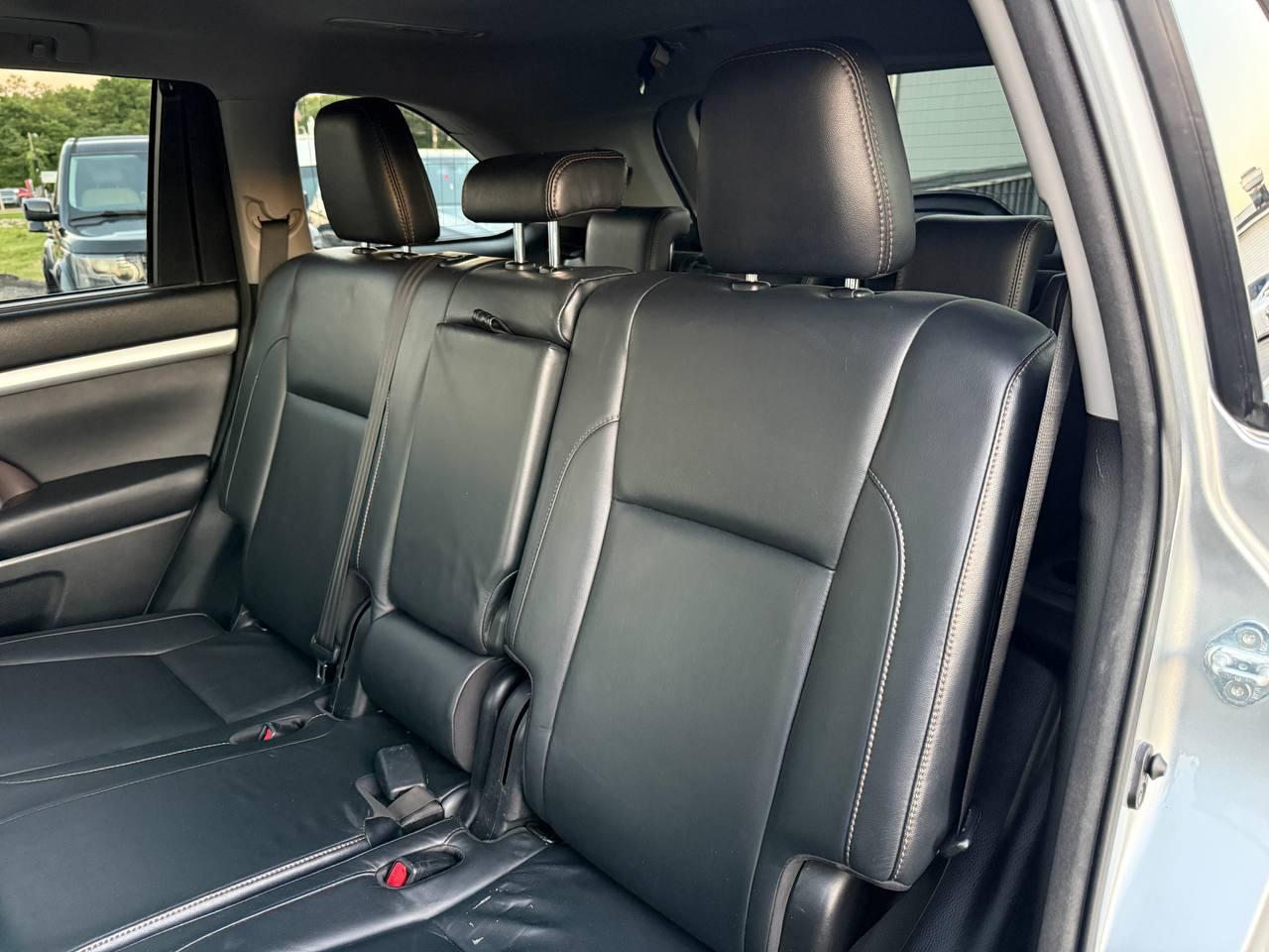 Toyota Highlander XLE AWD V6 2017