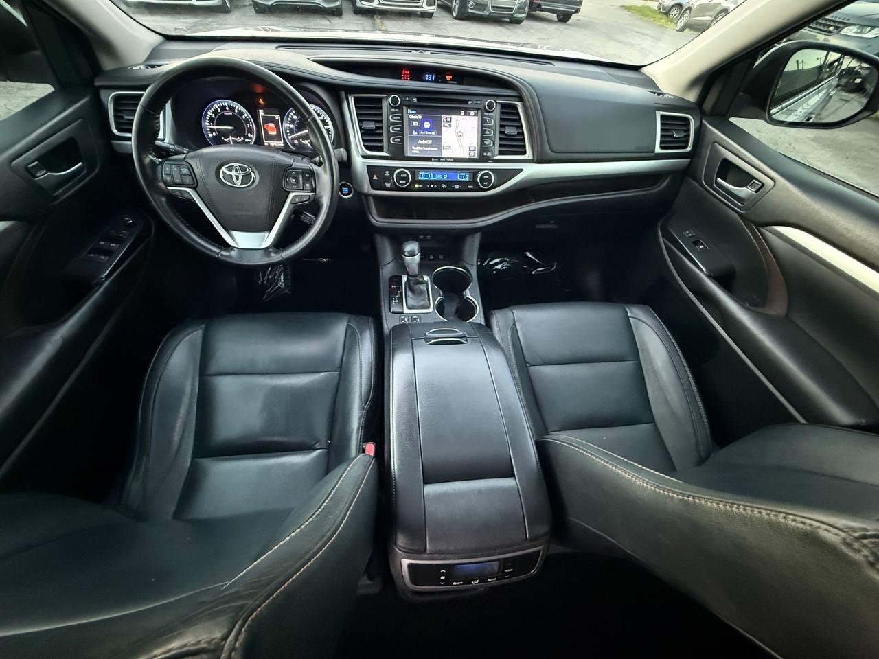 Toyota Highlander XLE AWD V6 2017