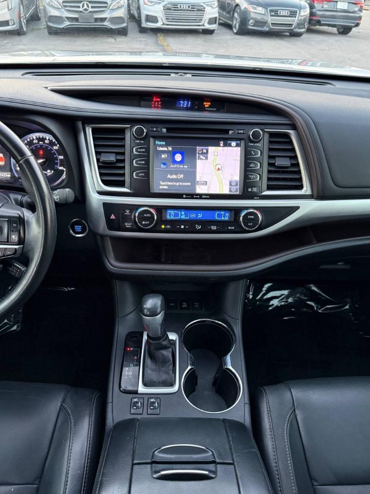 Toyota Highlander XLE AWD V6 2017